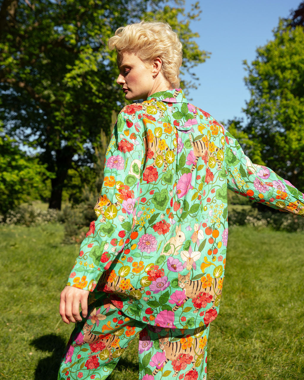 Behind the print: In The Greenhouse