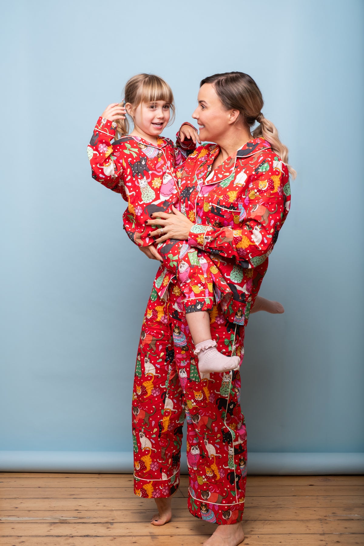 Women's Organic Cotton Pyjama Set | Cats' Christmas Morning | Crimson