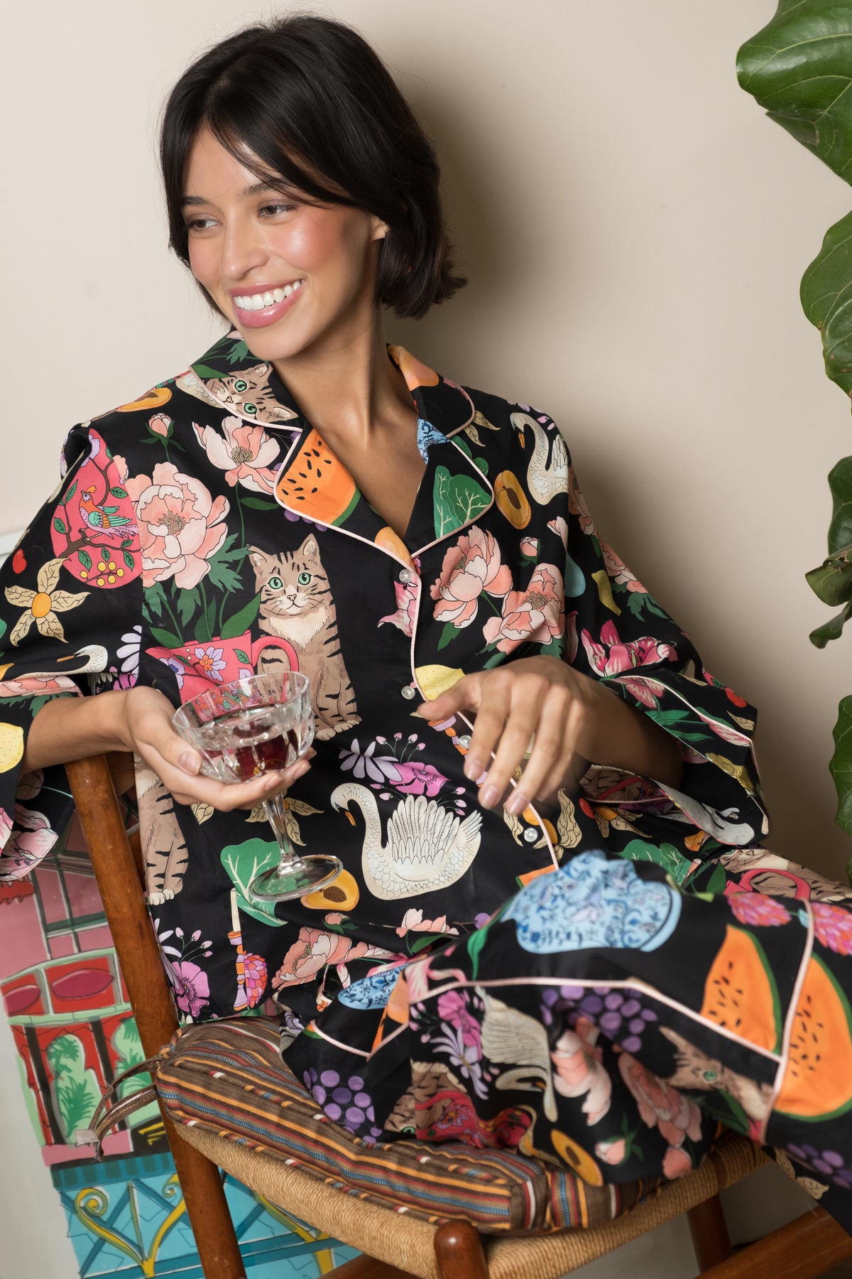 Midnight Tabletop pyjama shirt collar and mother-of-pearl buttons in detail