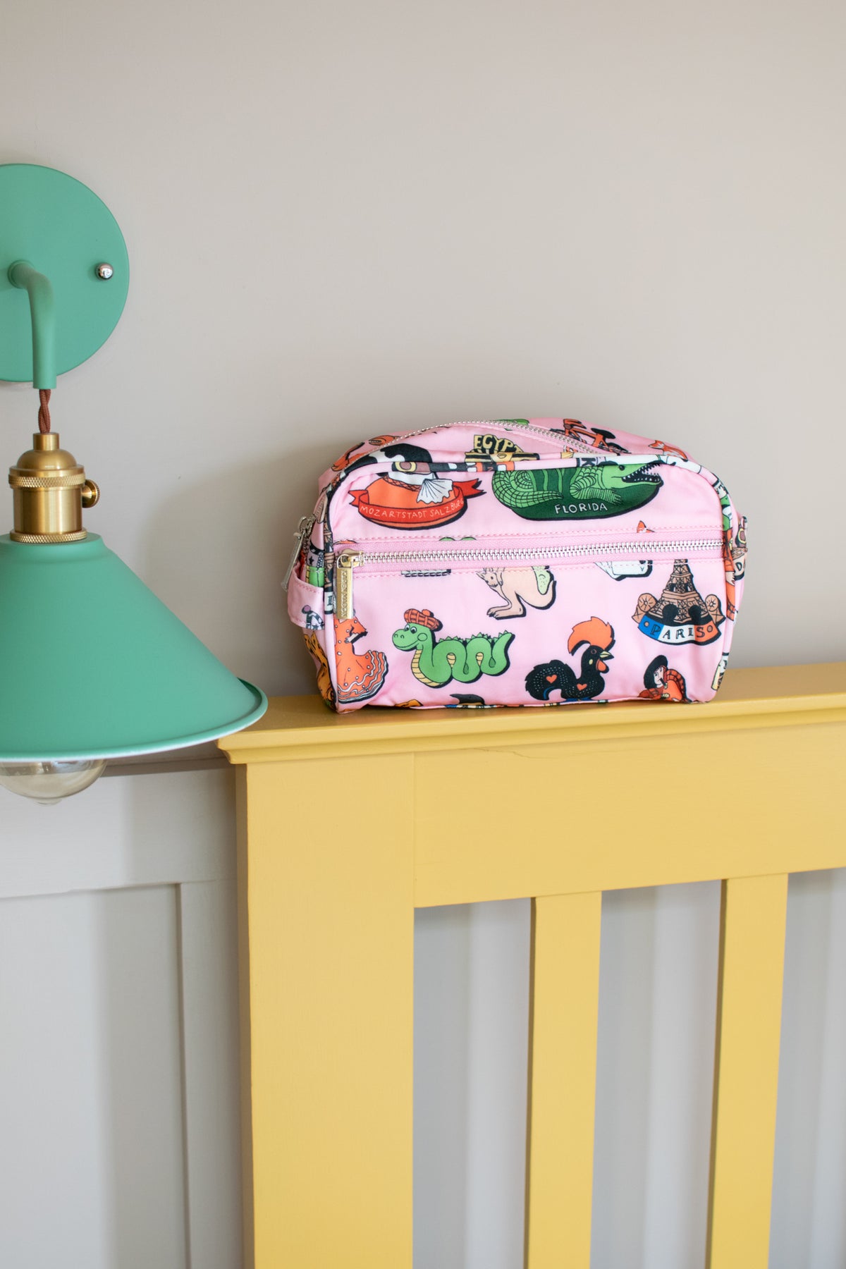 Fridge Magnet Medium Washbag SALE26