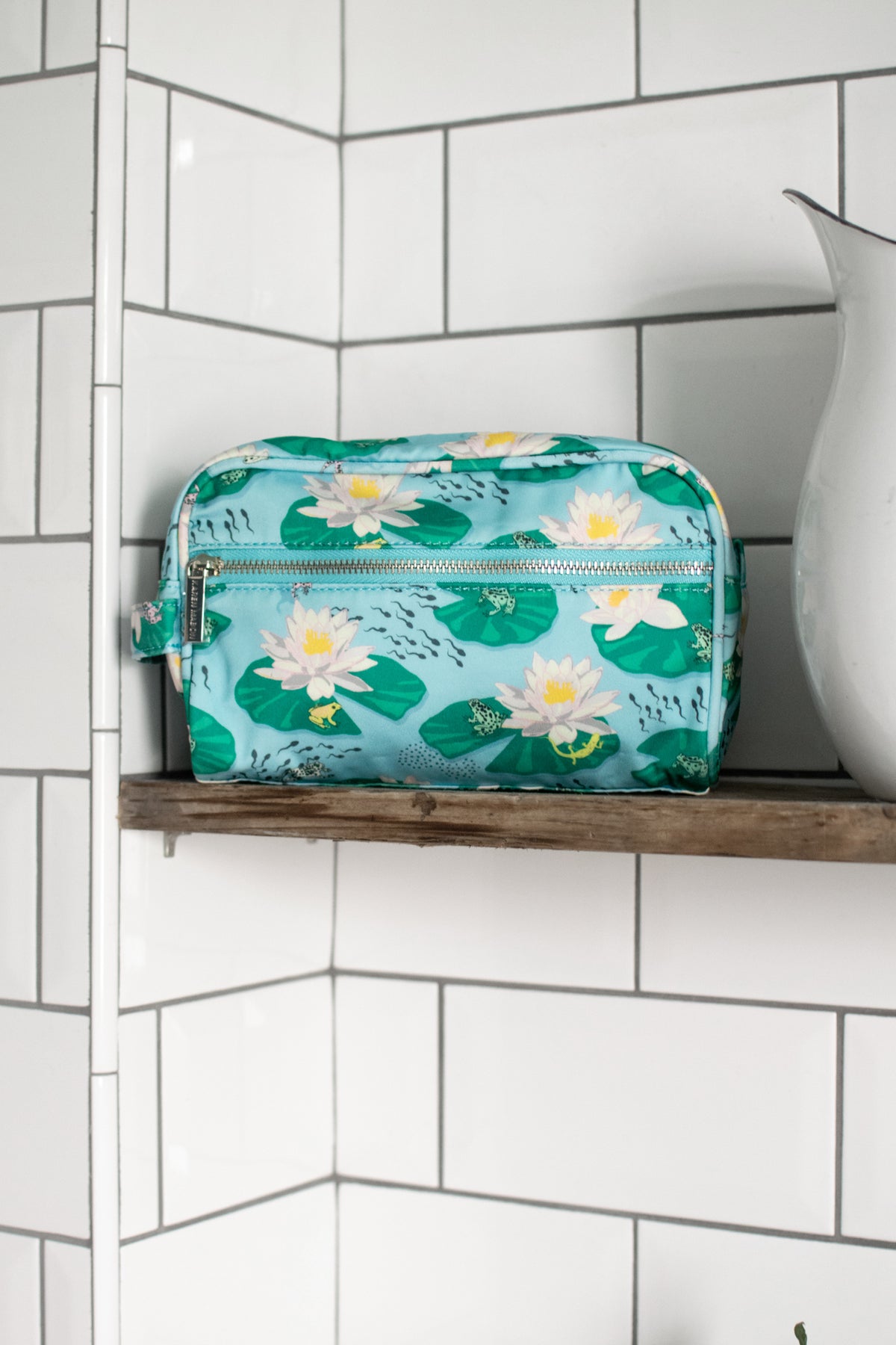 Pond Life Medium Washbag
