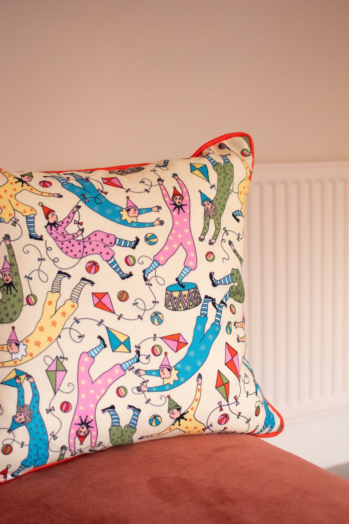Clowns cream cushion 45cm x 45cm SALE26