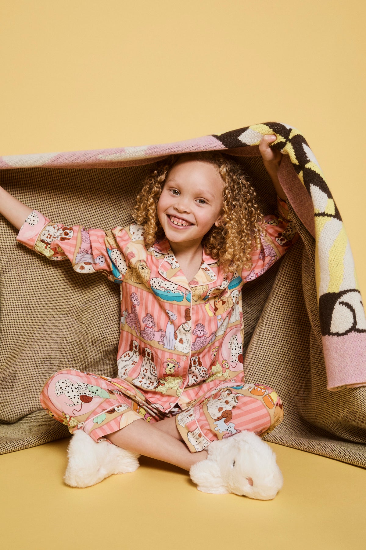 Dog shelf kids pyjamas ecovero 6-7 SALE26