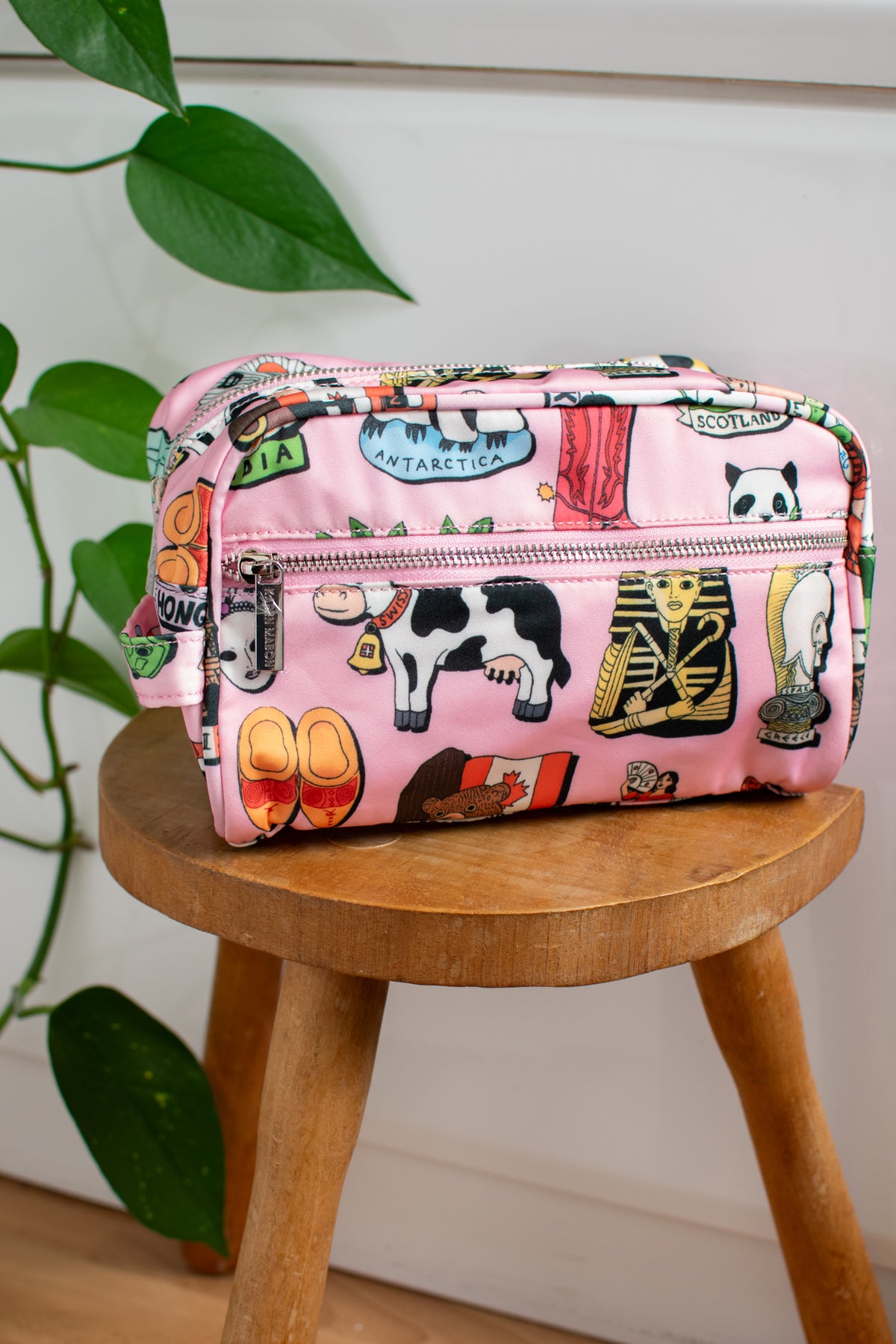 Fridge Magnet Medium Washbag SALE26